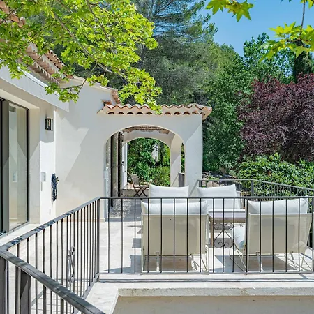 Villa Voga- Luxury Family Holidays Aix-en-provence