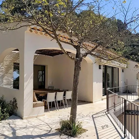 Voga- Luxury Family Holidays Aix-en-provence * Éguilles